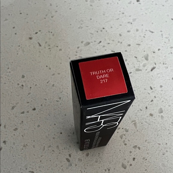 NARS Afterglow Truth or Dare - Picture 2 of 3